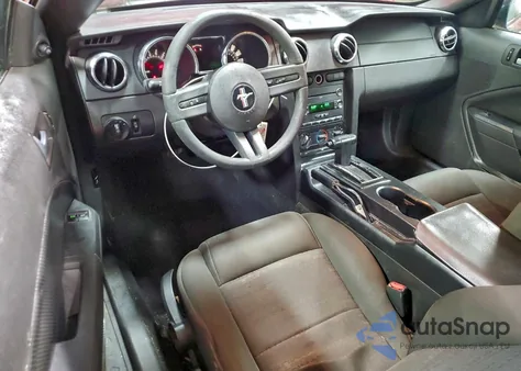 2008 Ford Mustang z USA, uszkodzony, nr VIN 1ZVHT80N085110112